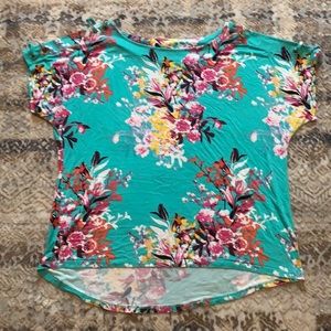 Cable & Gage XL floral cold shoulder and high/low